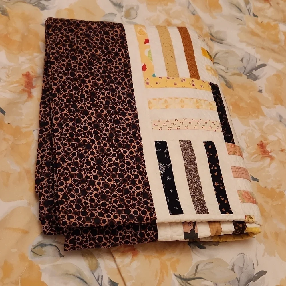 NWOT, Handmade Striped Patchwork Quilt with Brown Border sz 60.5